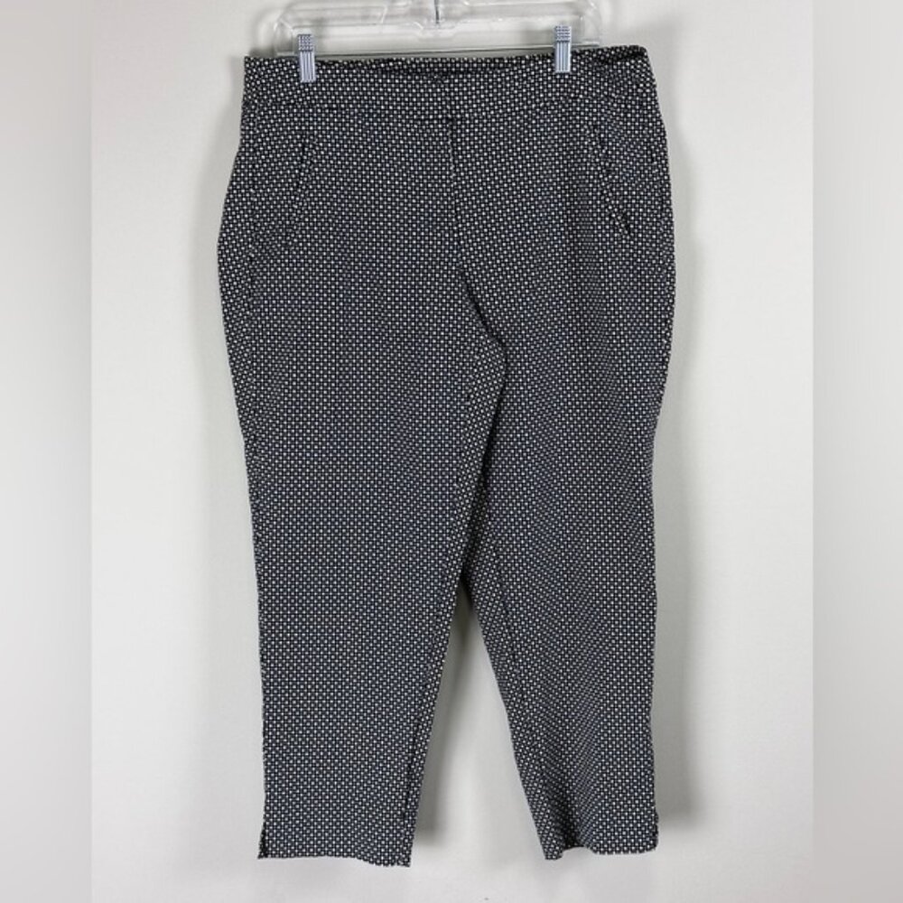 Women's Slim Fit Capri Pants